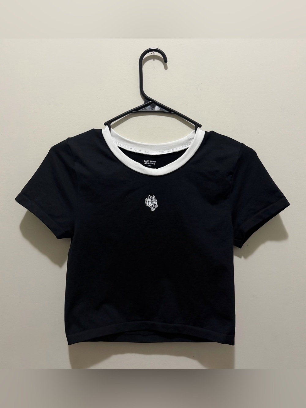 Darc Sport Wolf Taylor Soft Seamless Cropped Tee Black White L
